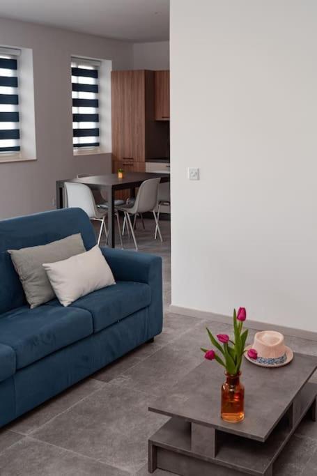Apartment Beautiful 2bdr And Great Location!