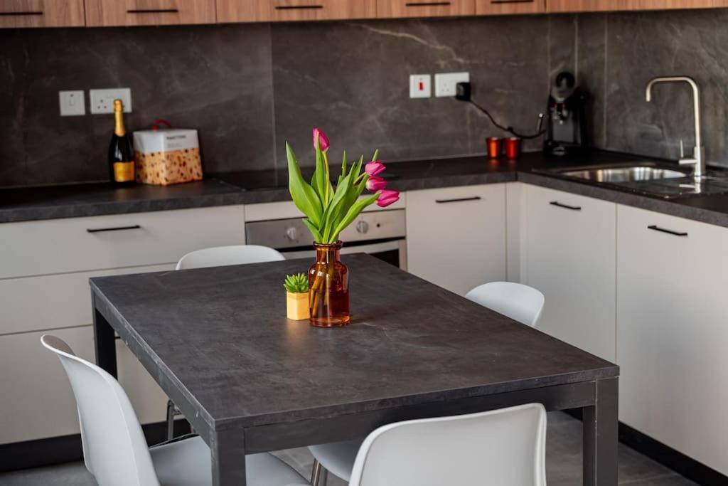 Beautiful 2bdr And Great Location! Apartment Gzira